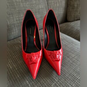 Versace Medusa Aevitas patent leather heels